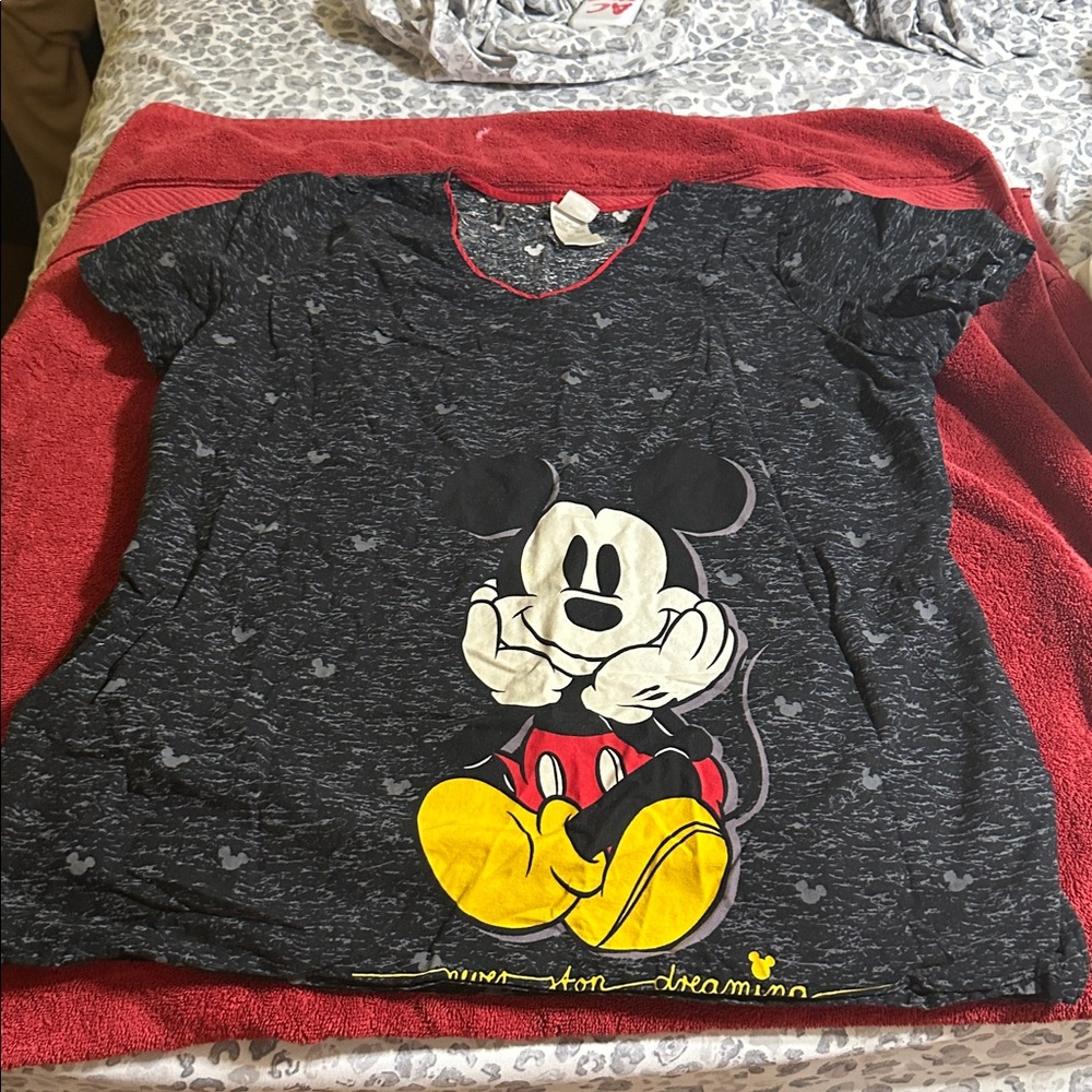Disney Red and Black Mickey Mouse  scrob